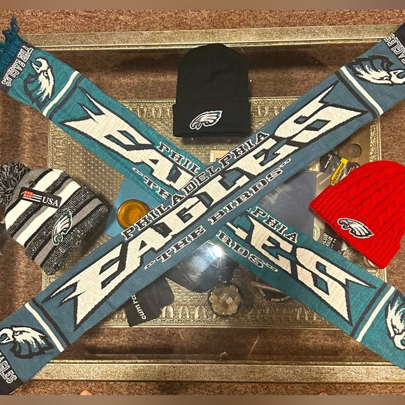 Philadelphia Eagles™️🦅ProShop GameDay Set🍁🧶🏈🧣🍁 - Picture 4 of 15
